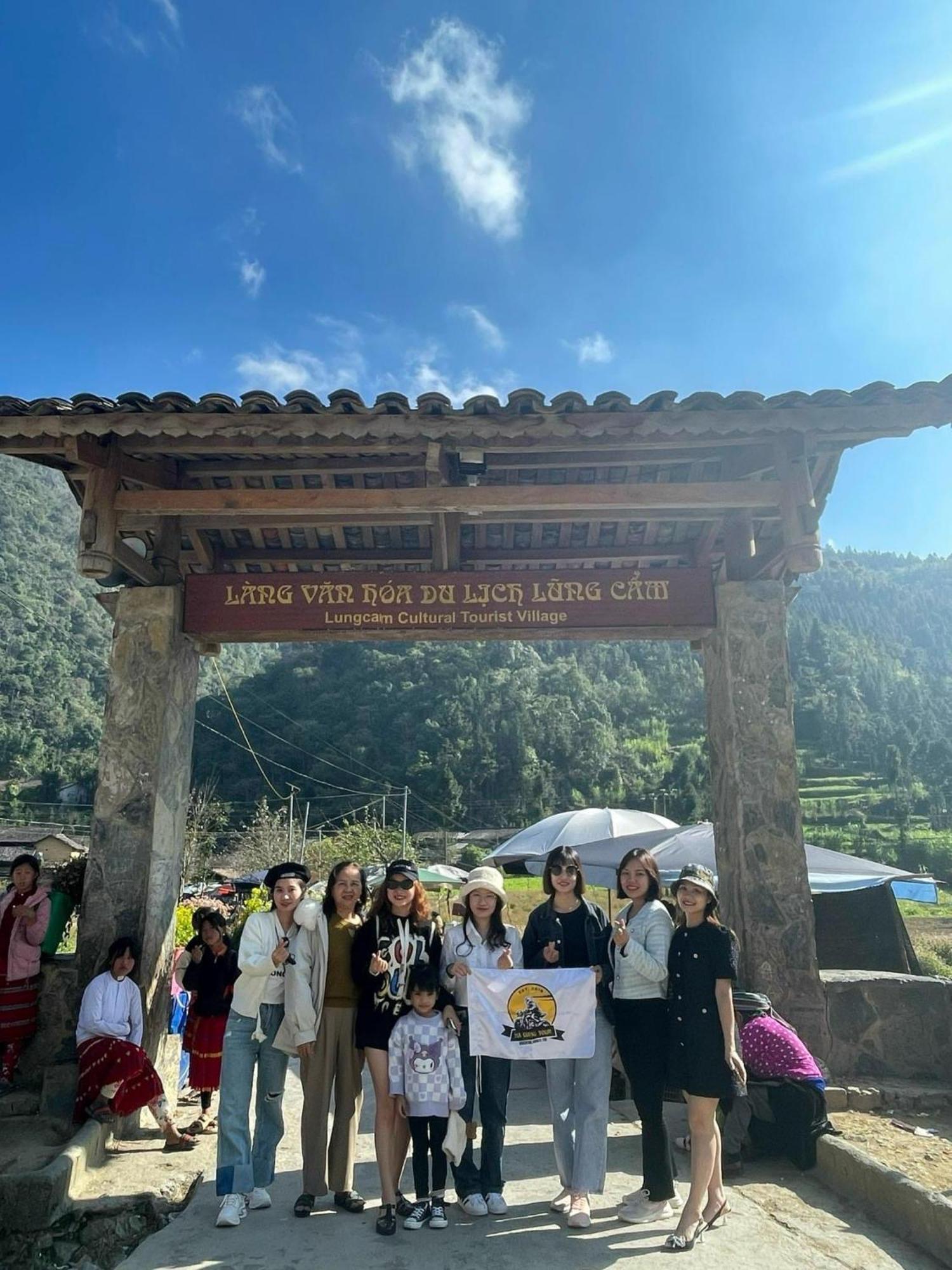 Tl Adventure Tour & Motorbike Aparthotel Ha Giang Exteriör bild