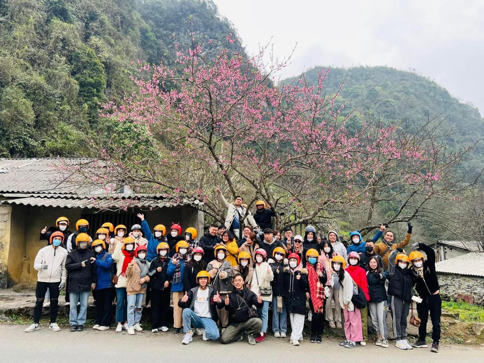 Tl Adventure Tour & Motorbike Aparthotel Ha Giang Exteriör bild