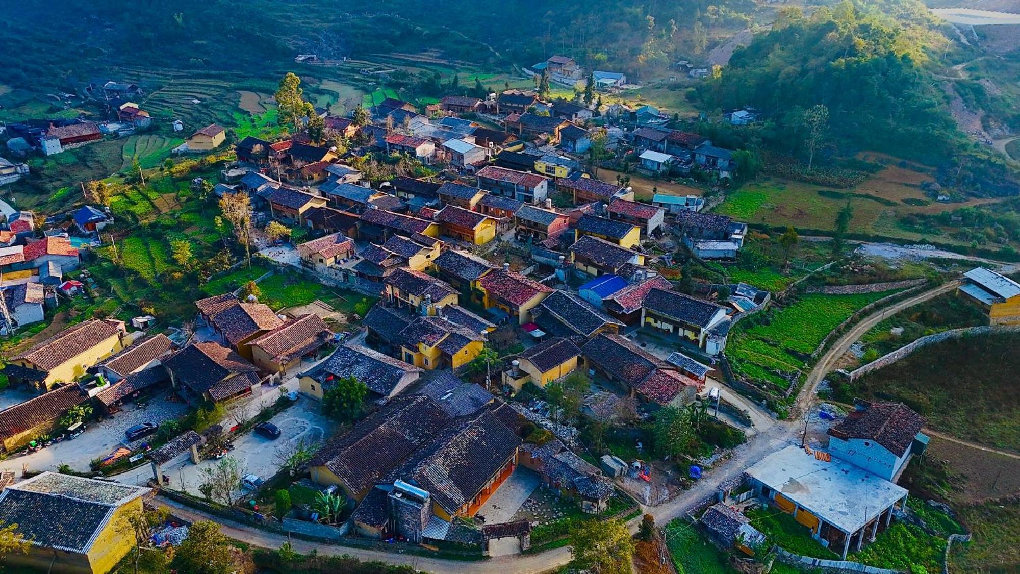 Tl Adventure Tour & Motorbike Aparthotel Ha Giang Exteriör bild