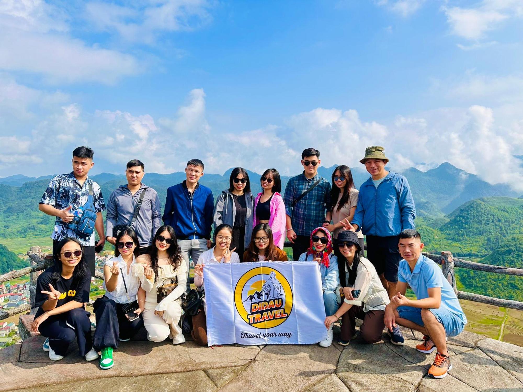 Tl Adventure Tour & Motorbike Aparthotel Ha Giang Exteriör bild